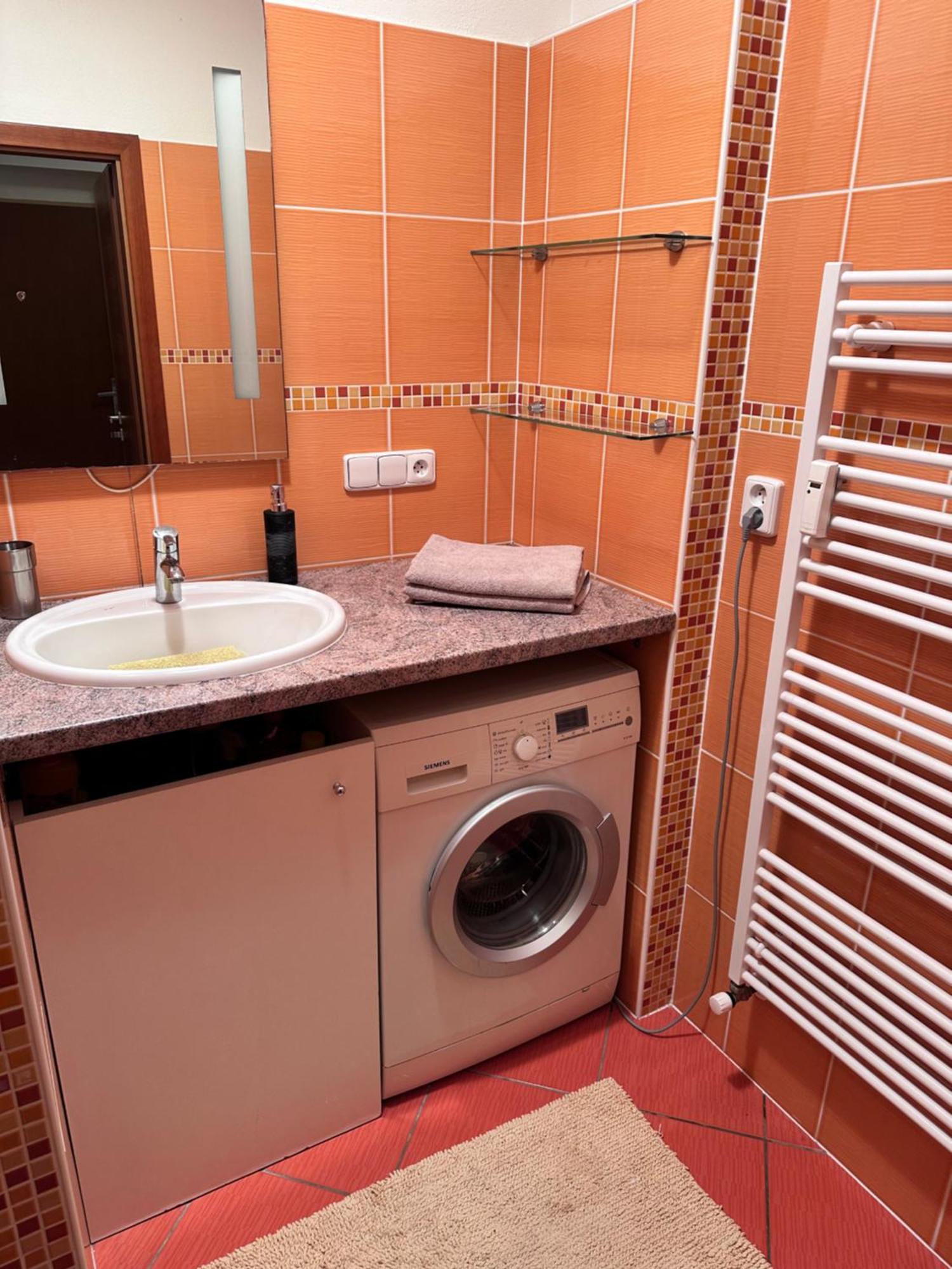 Old Town Apartments Zderadova 6 เบอร์โน ภายนอก รูปภาพ