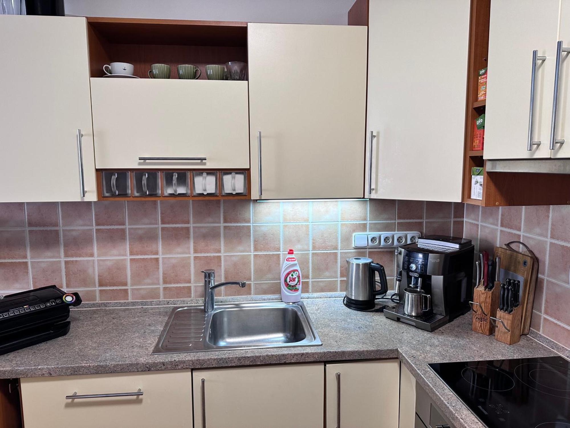 Old Town Apartments Zderadova 6 เบอร์โน ภายนอก รูปภาพ